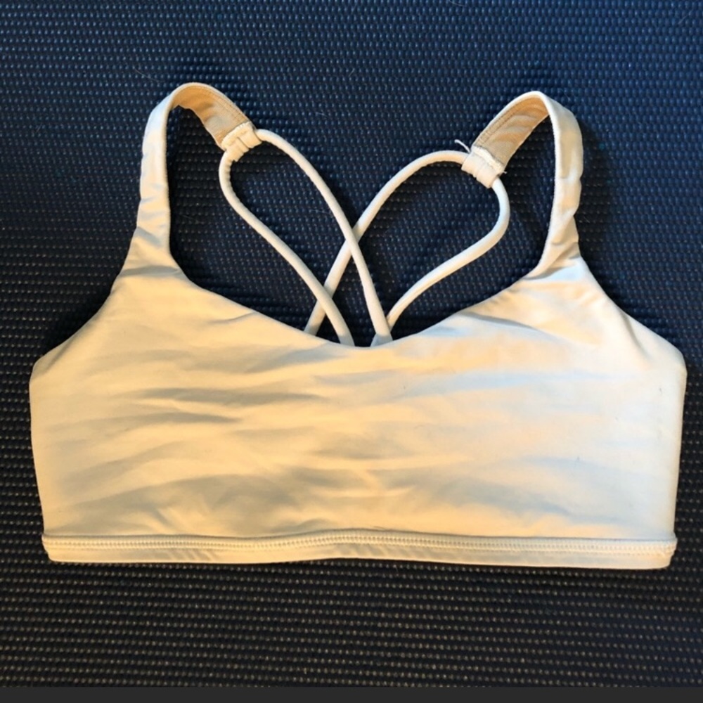 White lulu sports bra size 2?